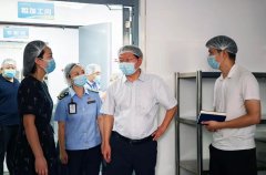 <b>实地查看食堂操做间、仓储区、等沉点场合</b>